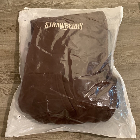 Strawberry Milk Mob - Brown Sweat Set - Picture 5 of 7